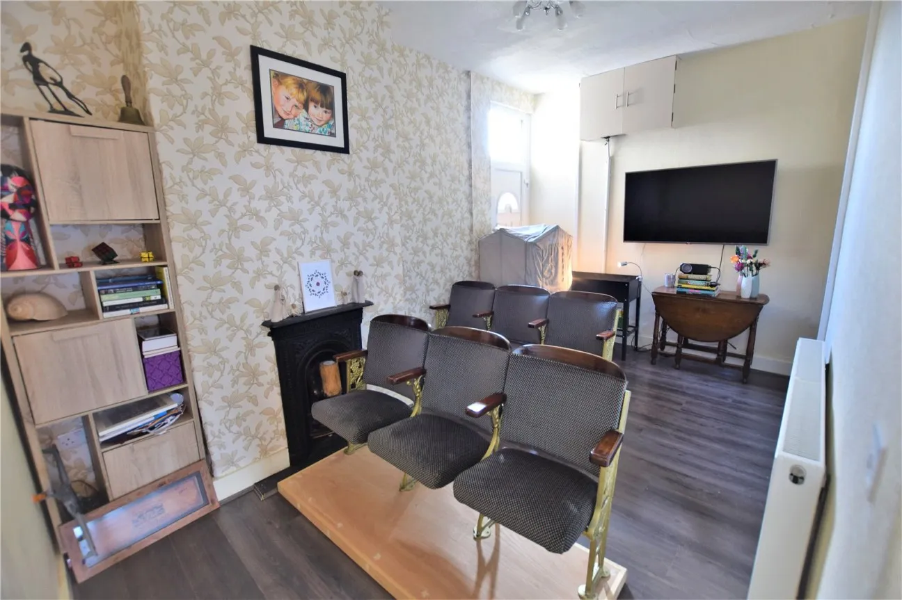 7 Bed  Property  For Sale