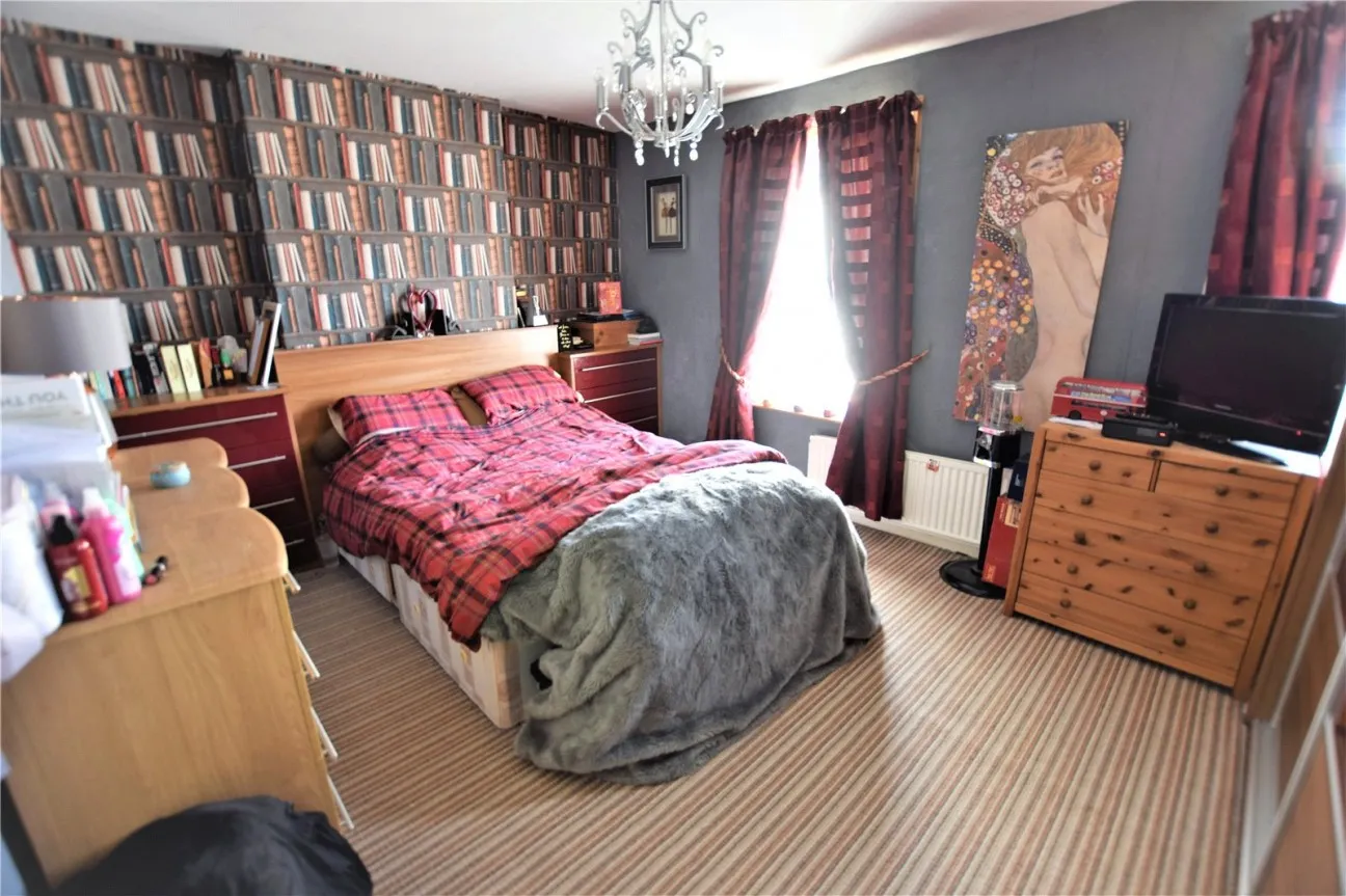 7 Bed  Property  For Sale