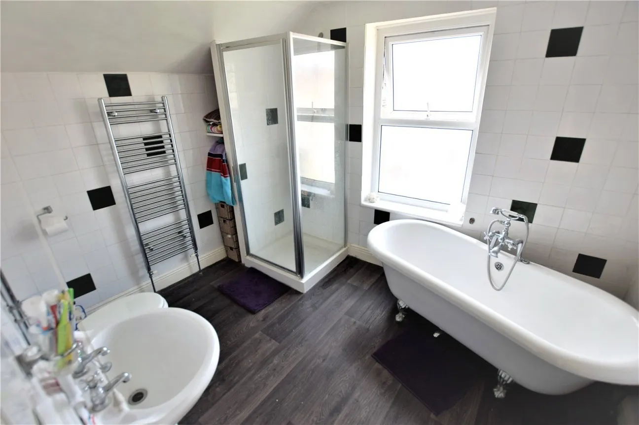 7 Bed  Property  For Sale