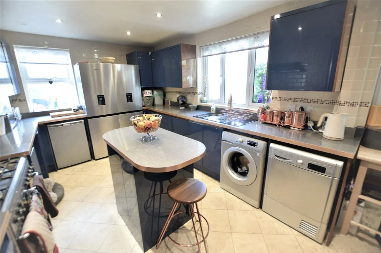 7 Bed  Property  For Sale