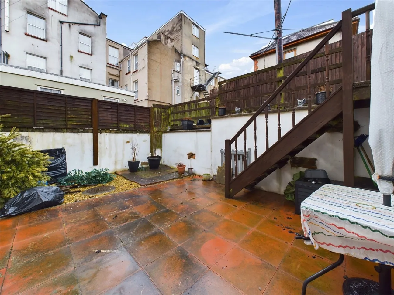 3 Bed  Property  Under Offer
