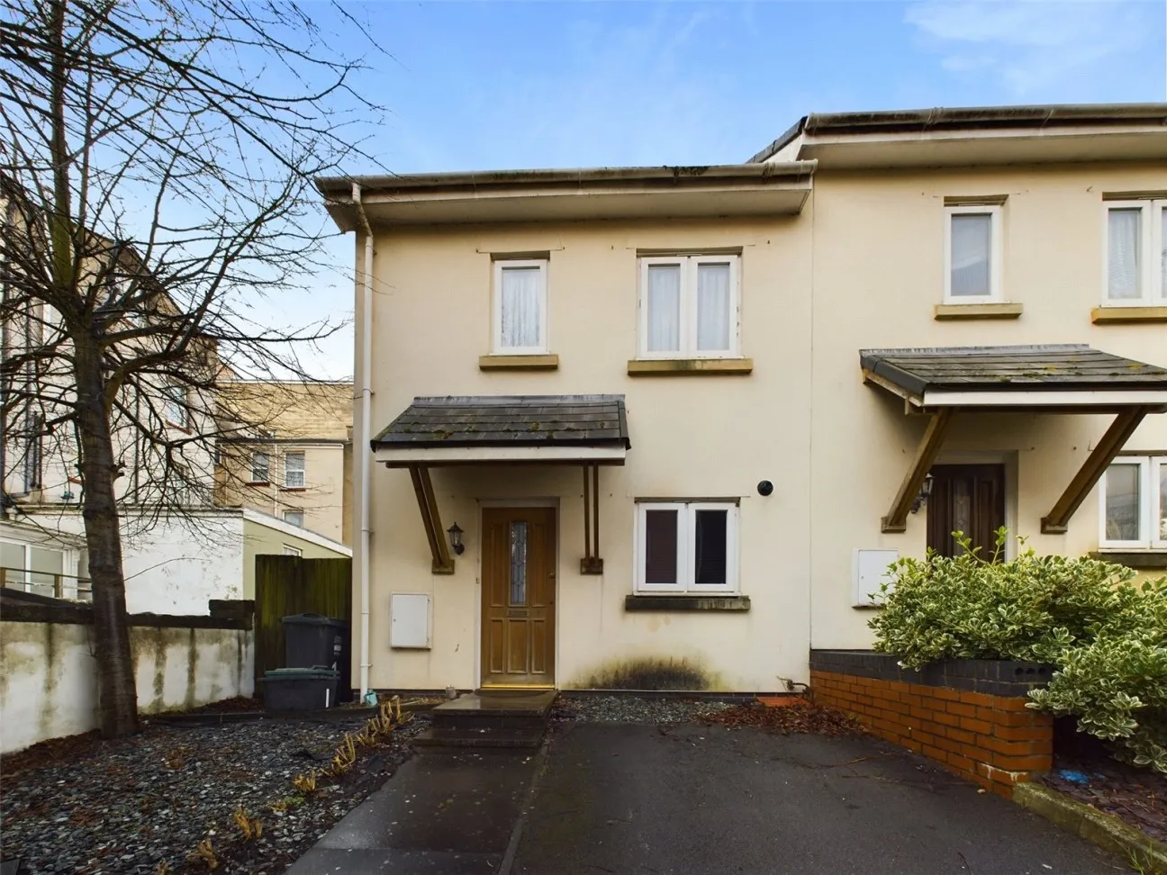 3 Bed  Property  Under Offer