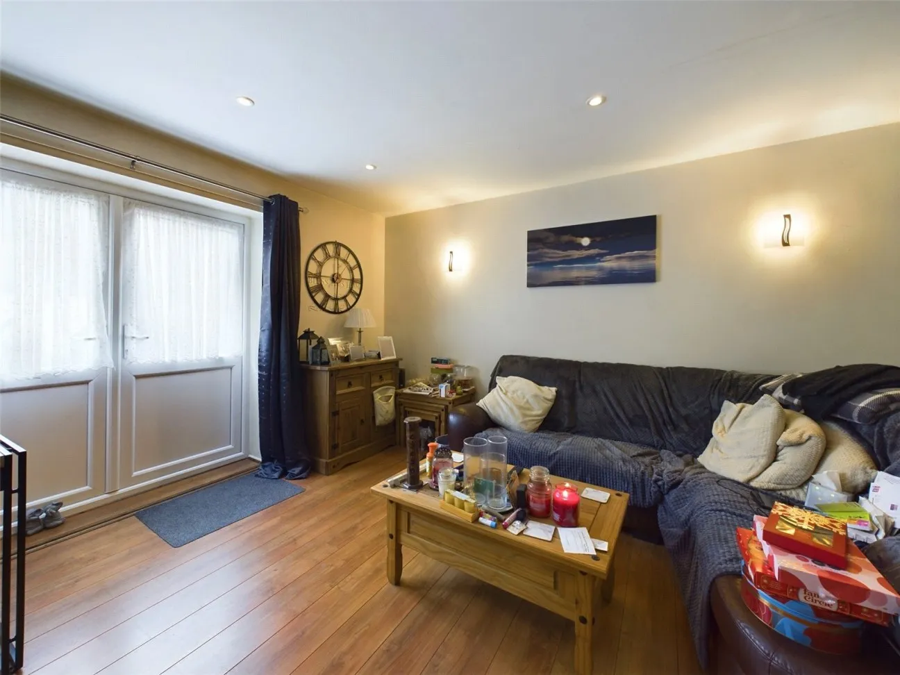 3 Bed  Property  Under Offer