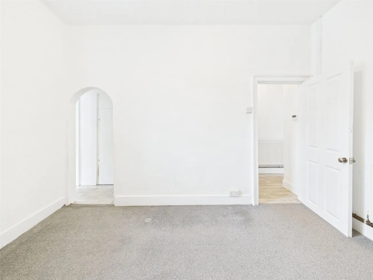 3 Bed  Terraced House  For Sale