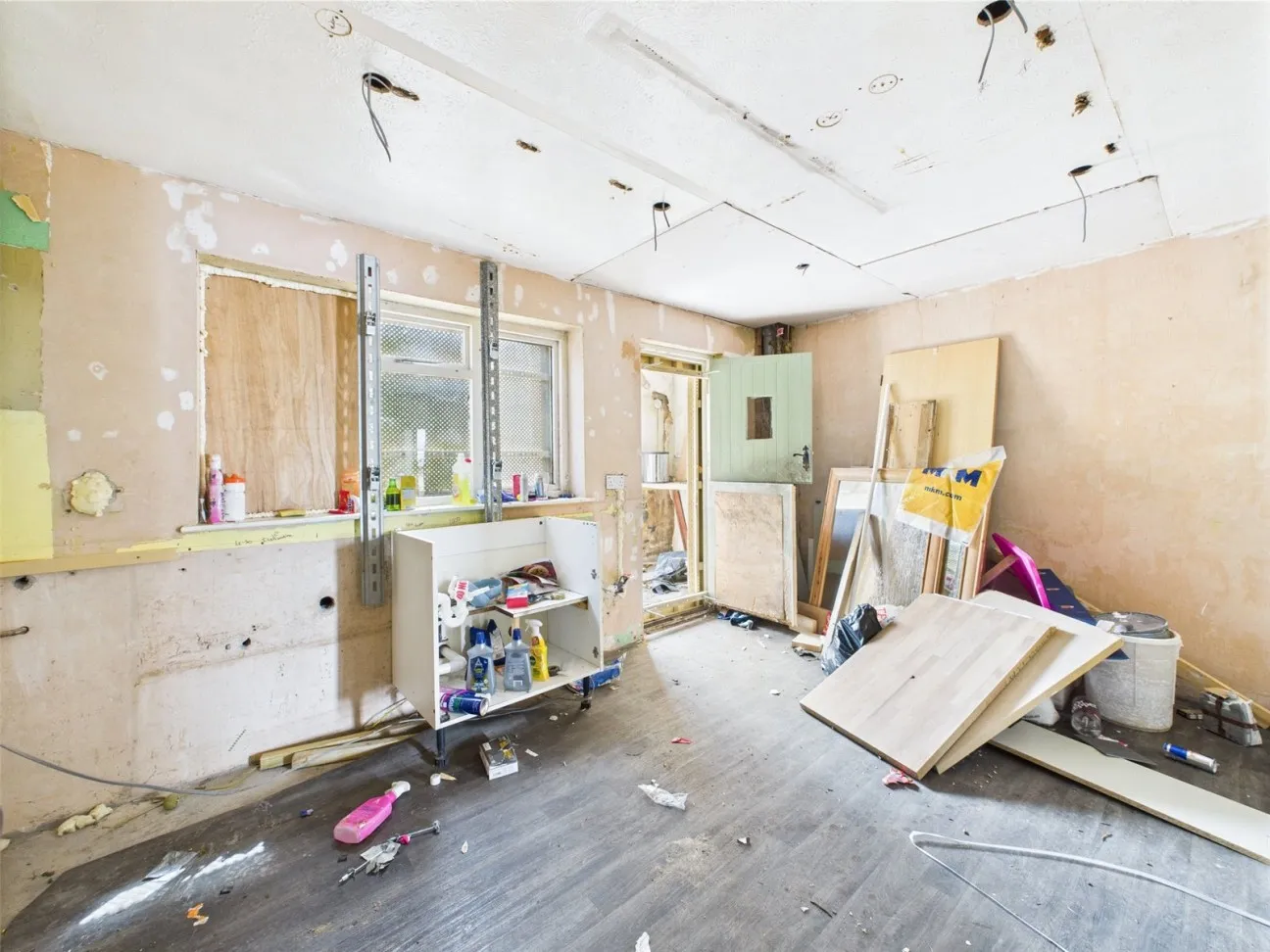 3 Bed  Terraced House  For Sale