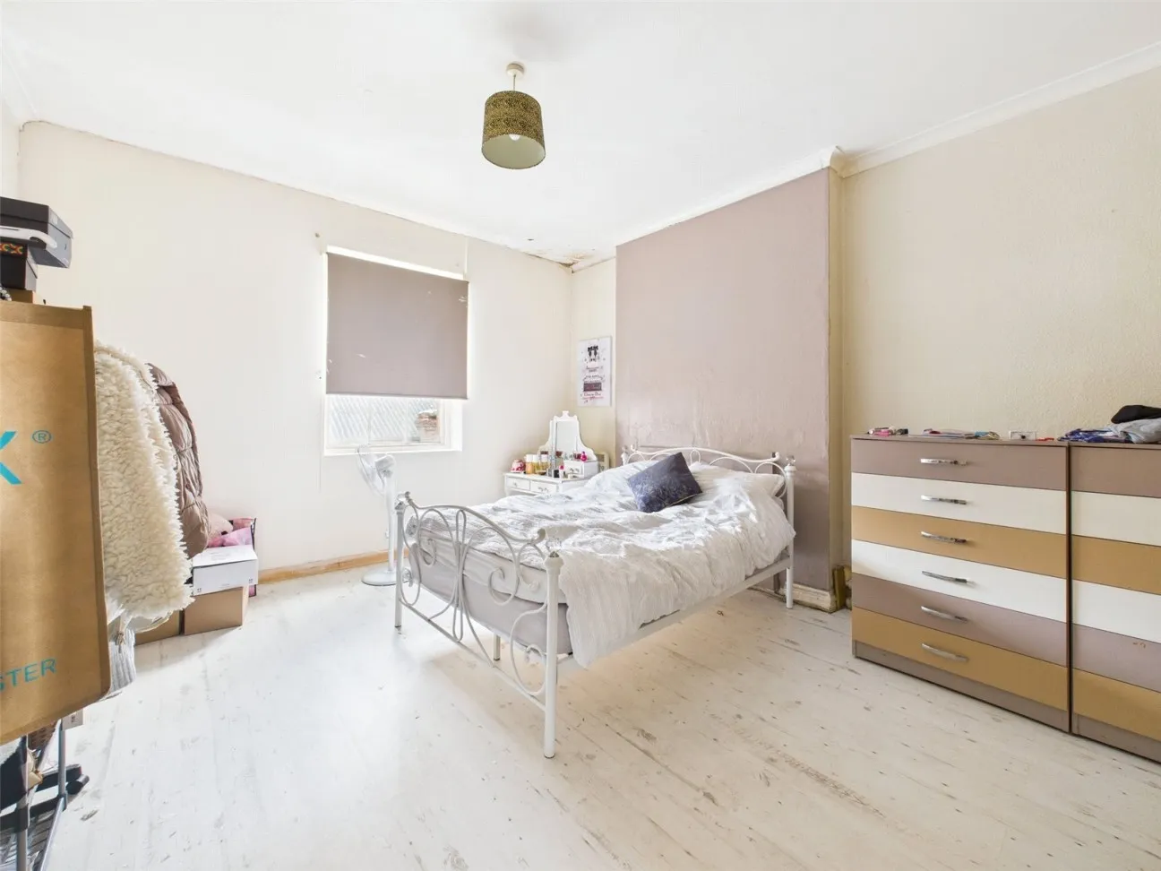 5 Bed  Property  For Sale