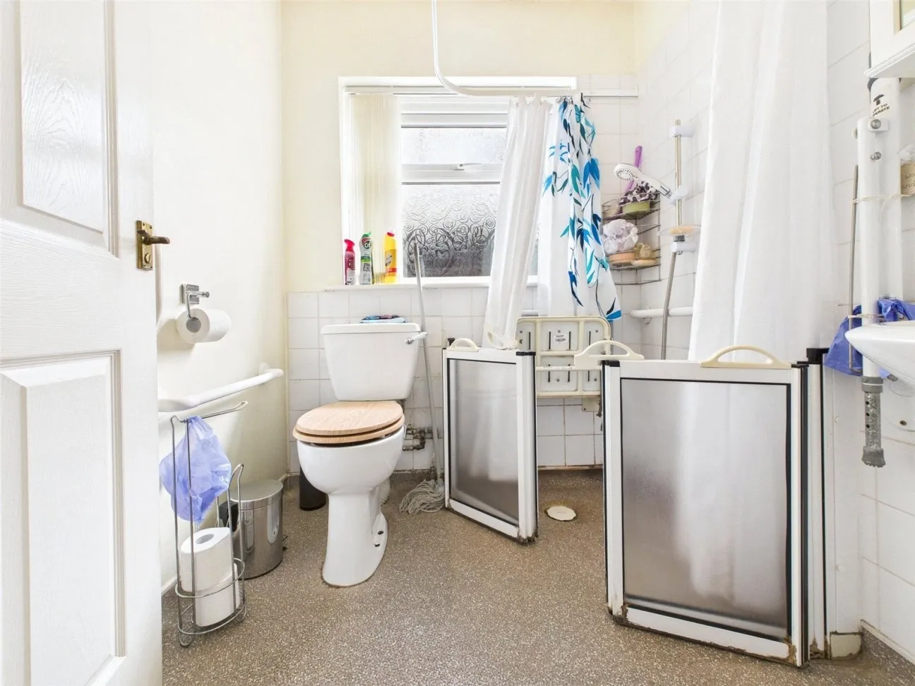 2 Bed  Semi-detached bungalow  For Sale