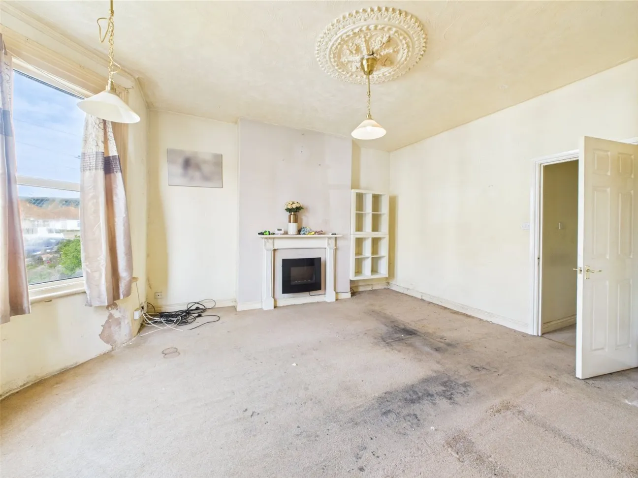 2 Bed  Flat  For Sale