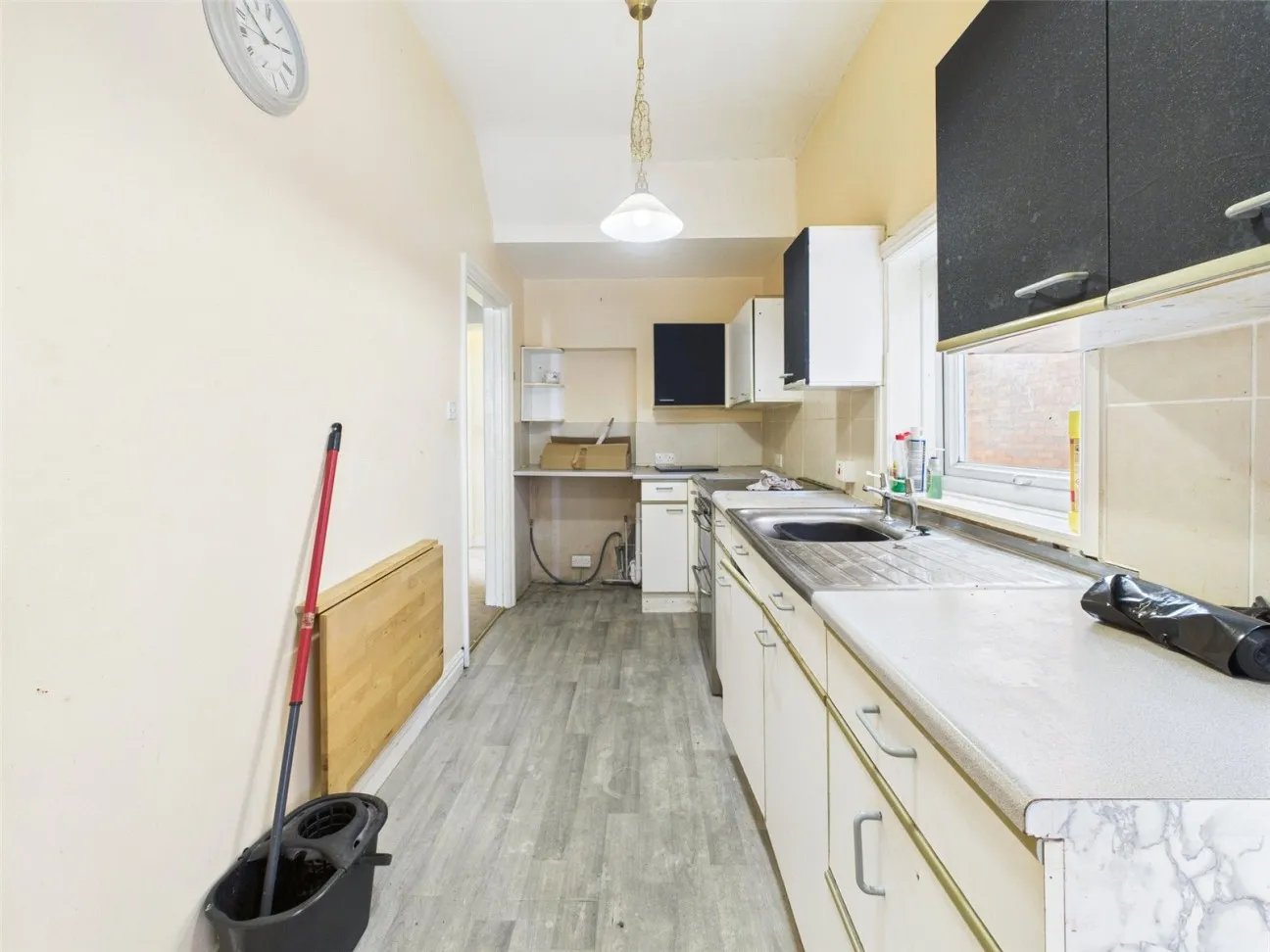 2 Bed  Flat  For Sale