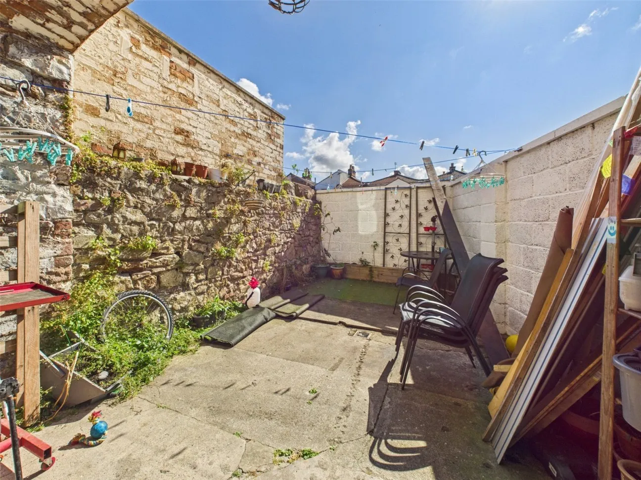 2 Bed  Terraced House  For Sale