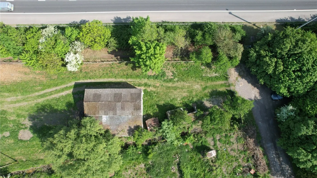 GARAGE / STORAGE  Land (Residential)  For Sale