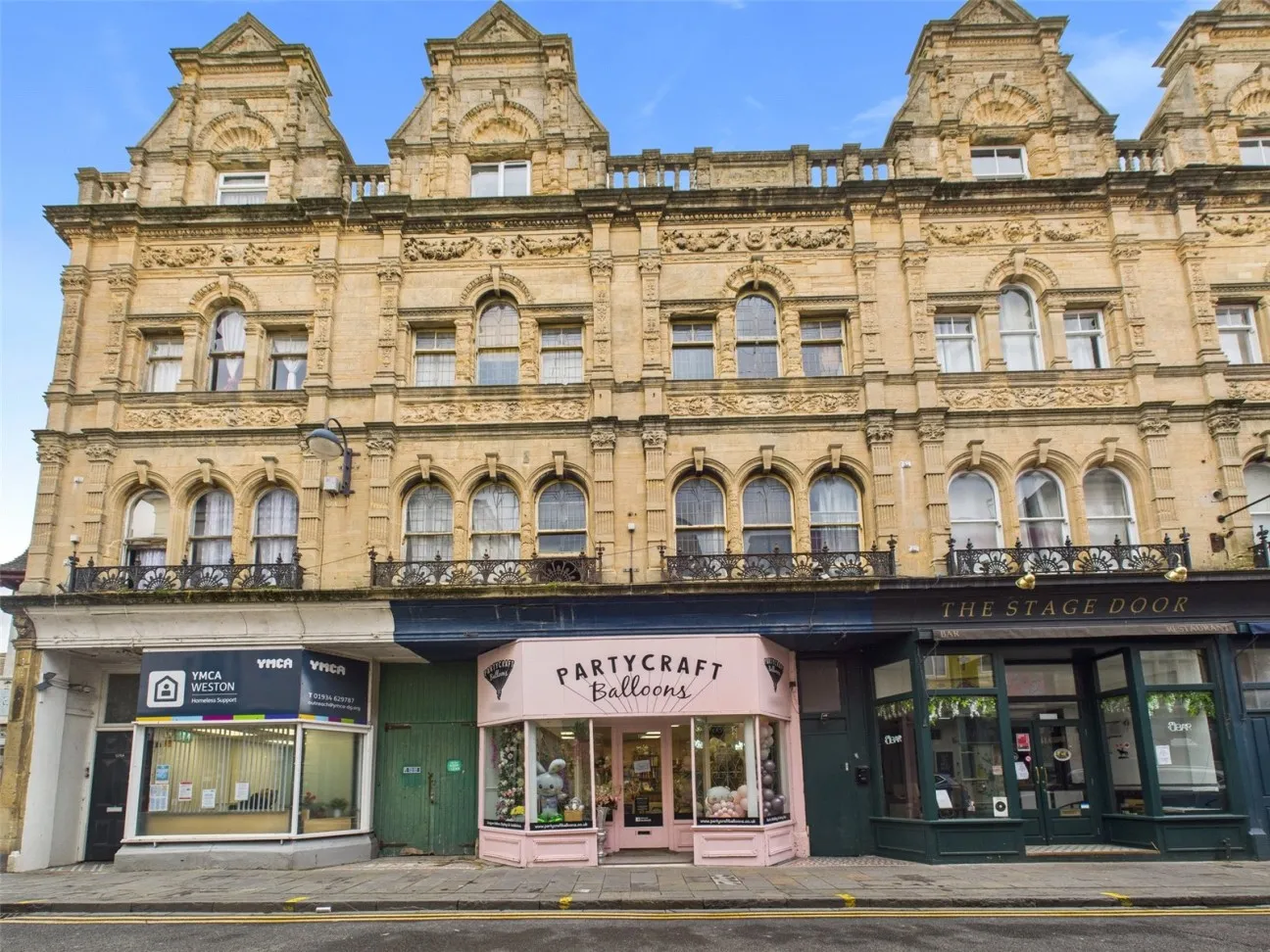 5 Bed  Property  Under Offer