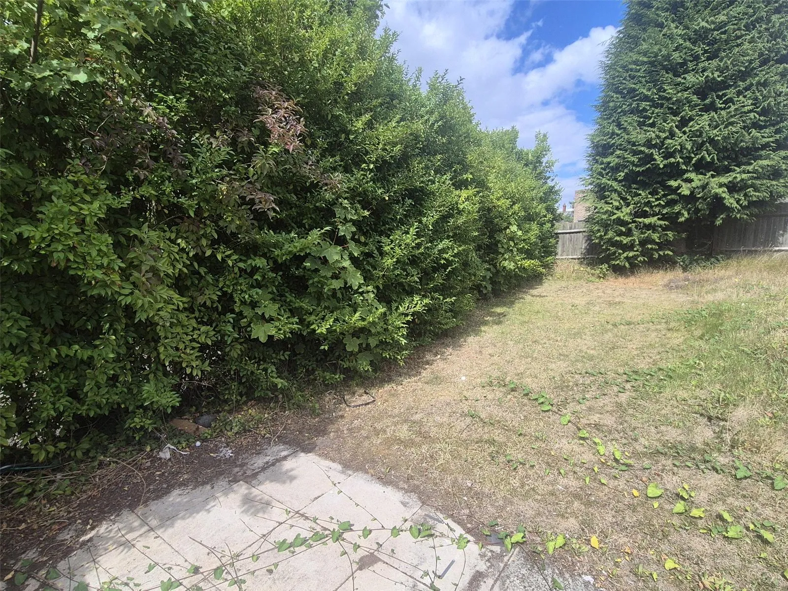 3 bed End of Terrace