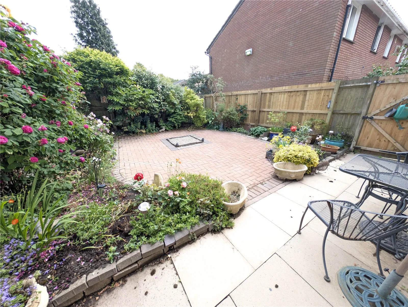 4 bed End of Terrace