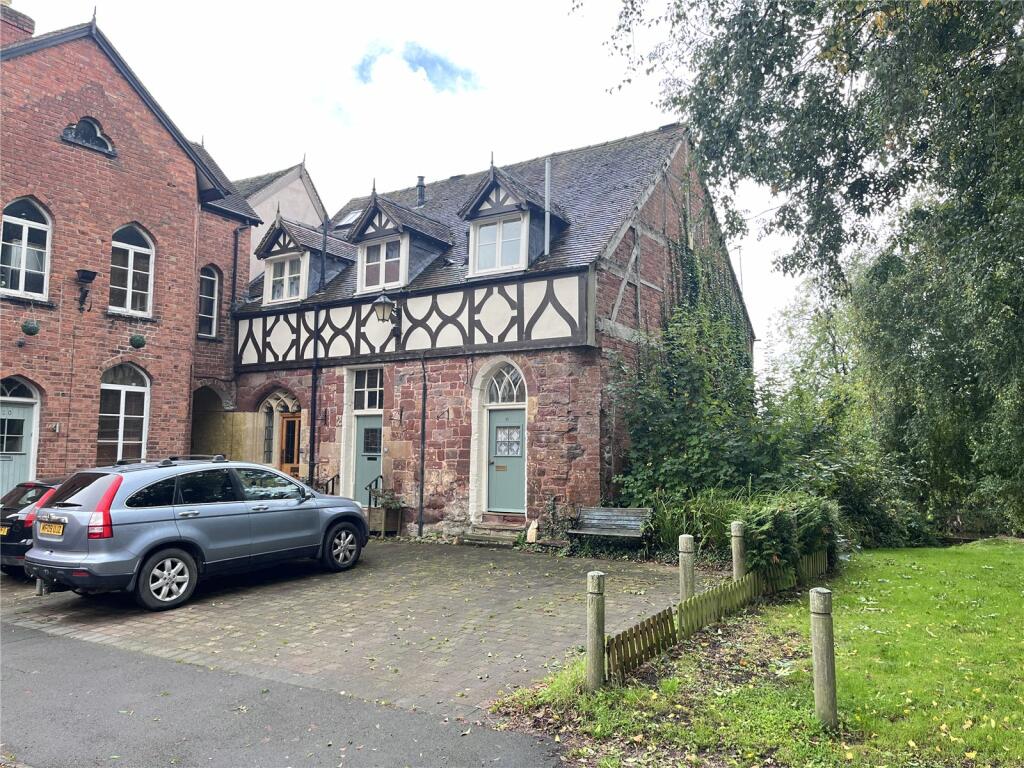 2 bed End of Terrace