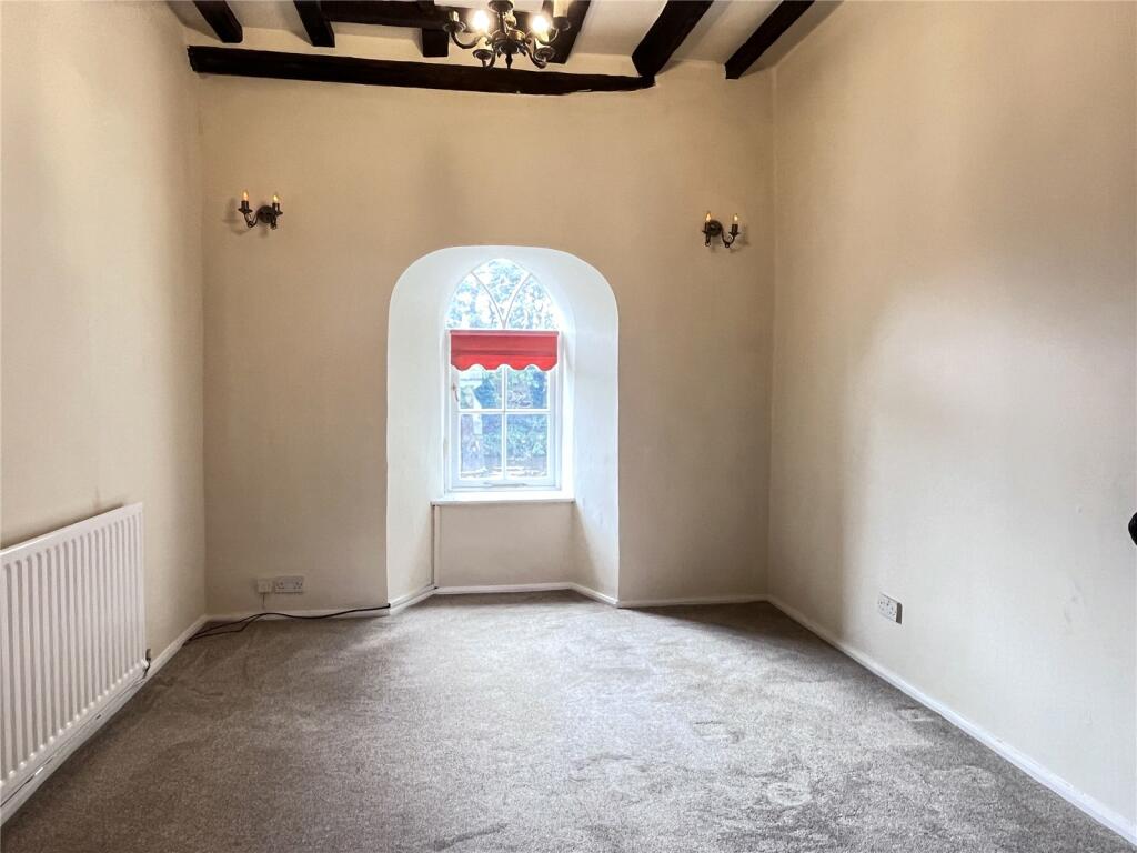 2 bed End of Terrace