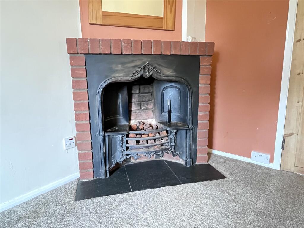2 bed End of Terrace