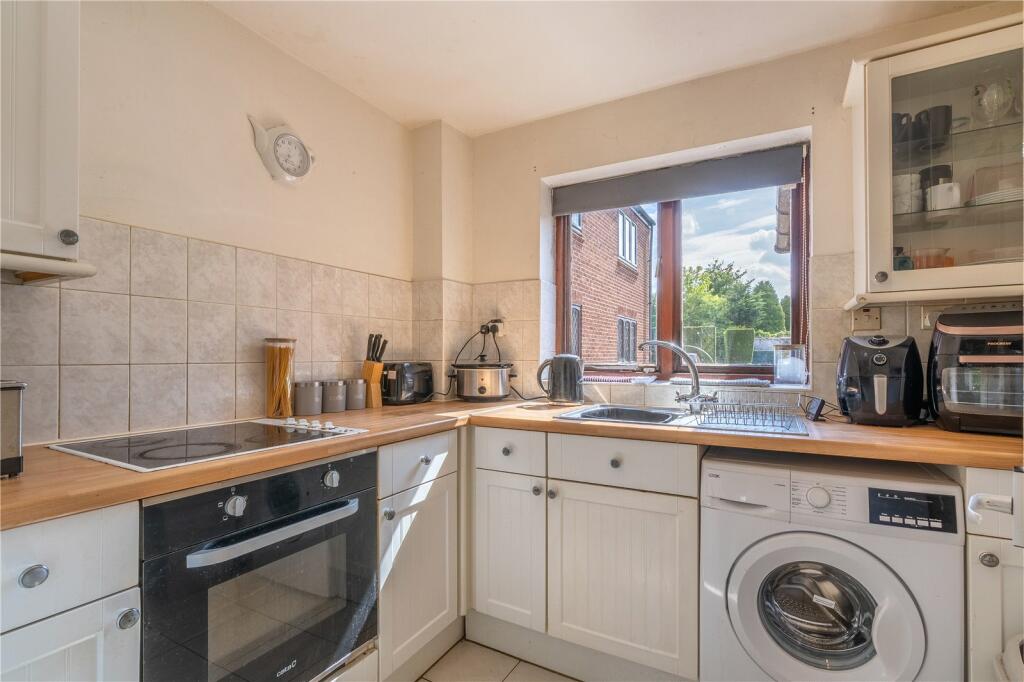 1 bed Maisonette