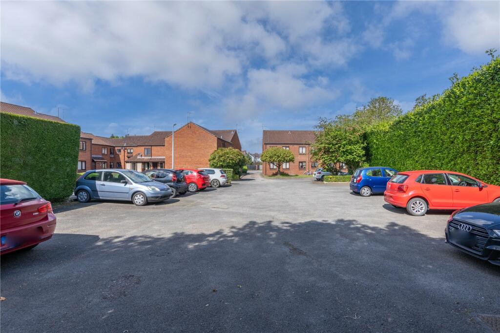 1 bed Maisonette