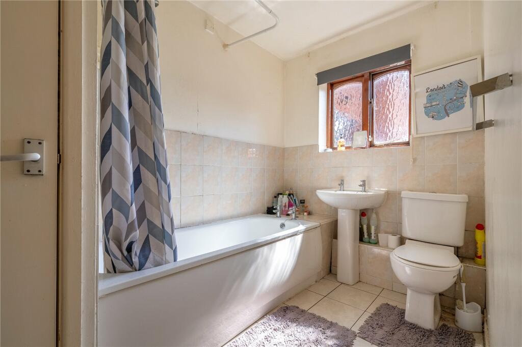 1 bed Maisonette