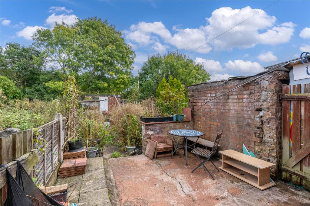 3 bed Terraced
