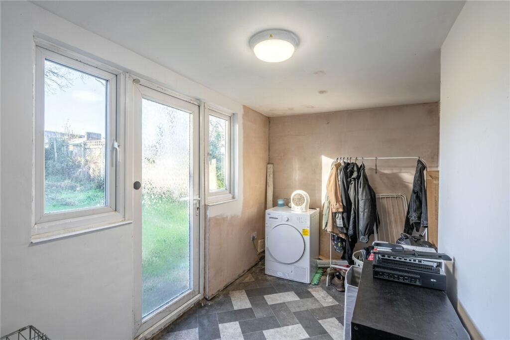 2 bed Semi-Detached Bungalow
