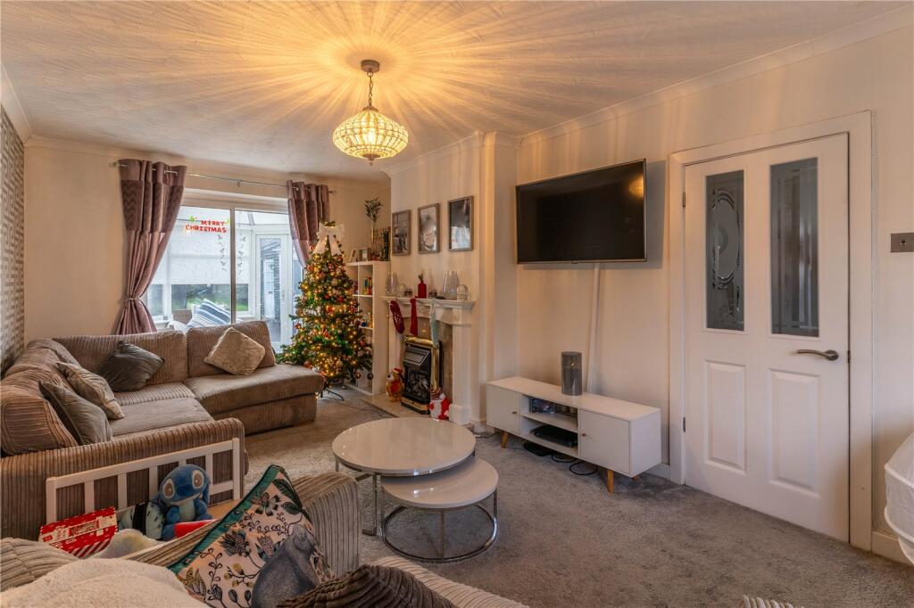 3 bed Semi-Detached