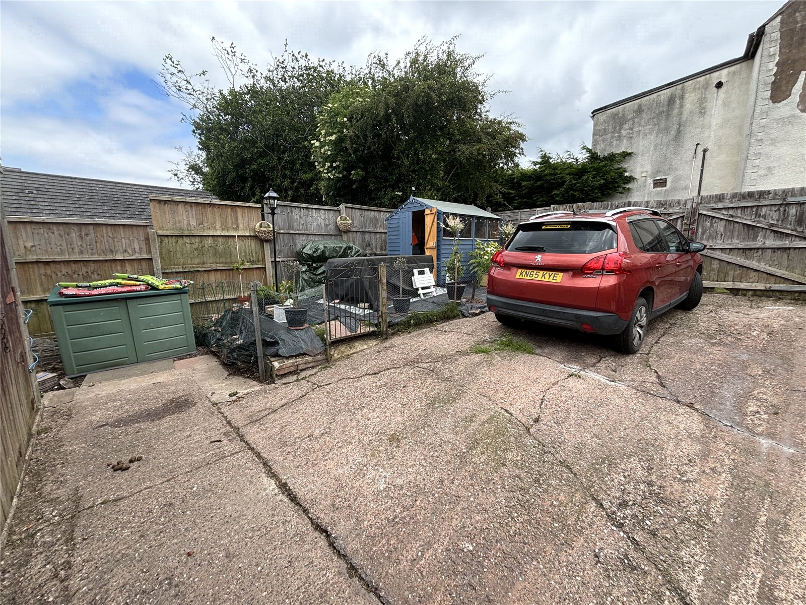 4 bed Detached