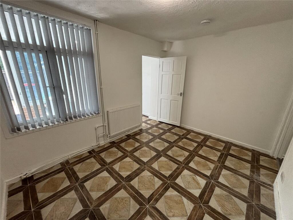 3 bed Terraced