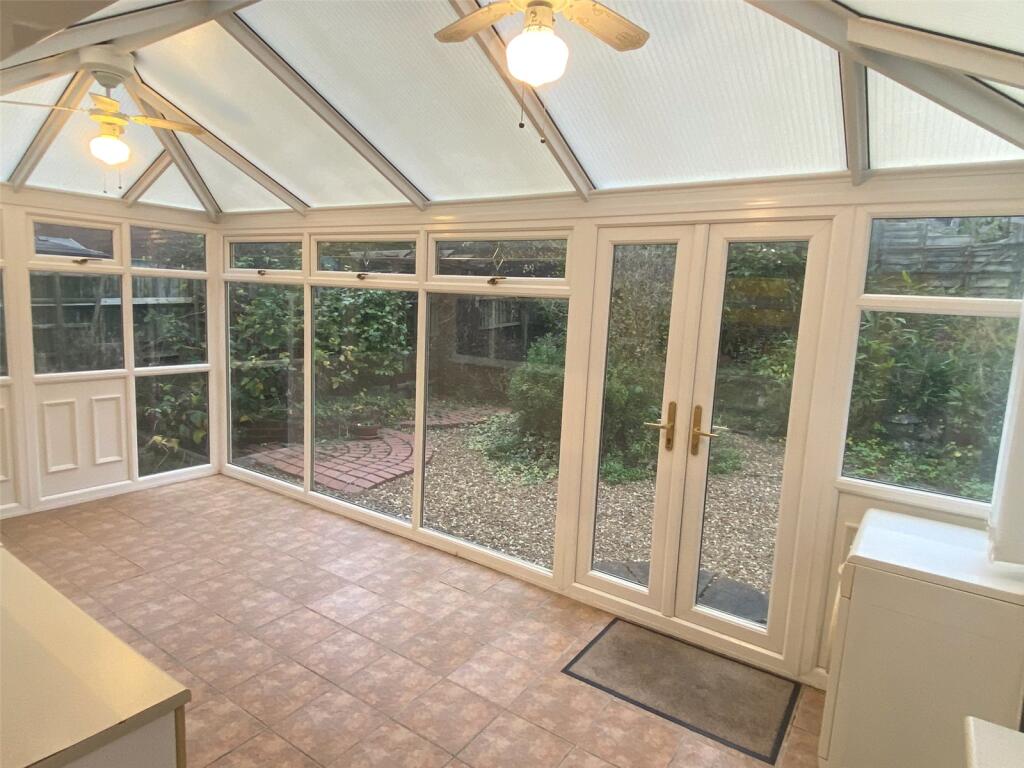 2 bed Detached Bungalow