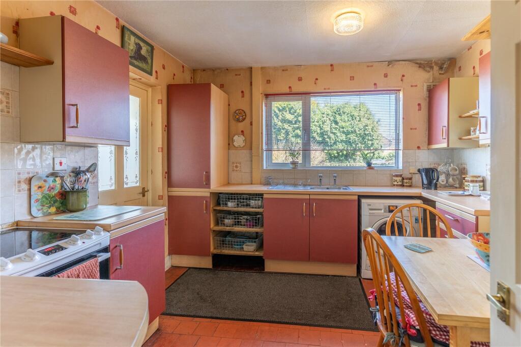 2 bed Semi-Detached Bungalow