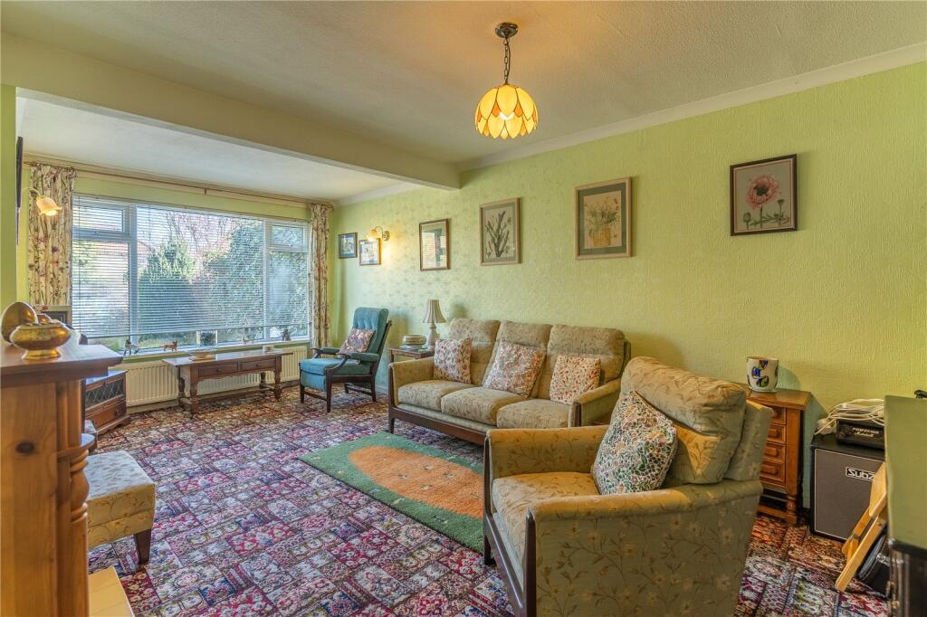 2 bed Semi-Detached Bungalow