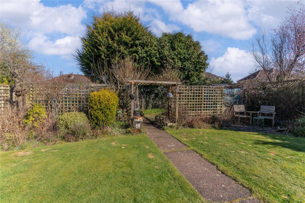 2 bed Semi-Detached Bungalow