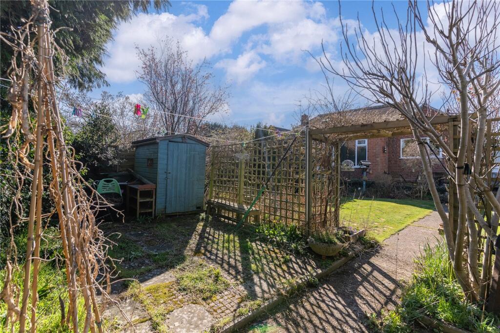 2 bed Semi-Detached Bungalow