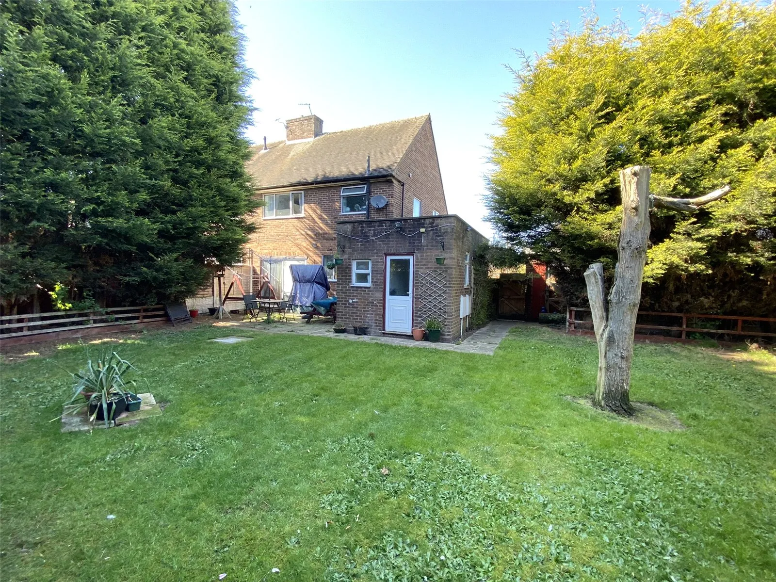 3 bed End of Terrace