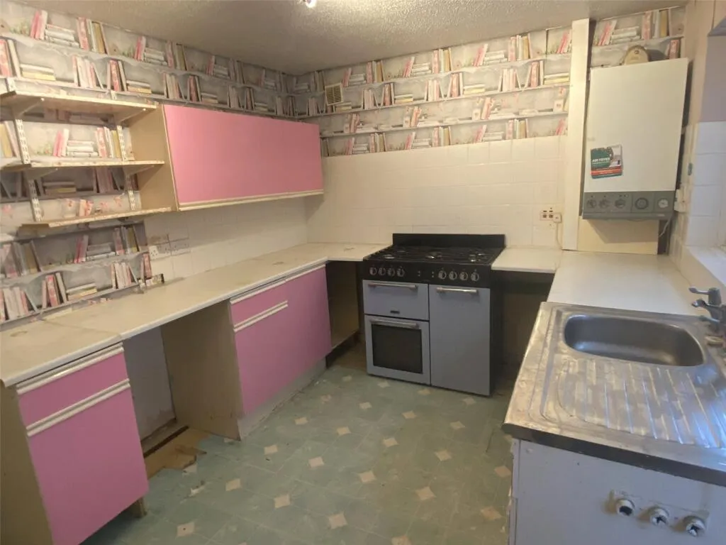 2 bed Semi-Detached