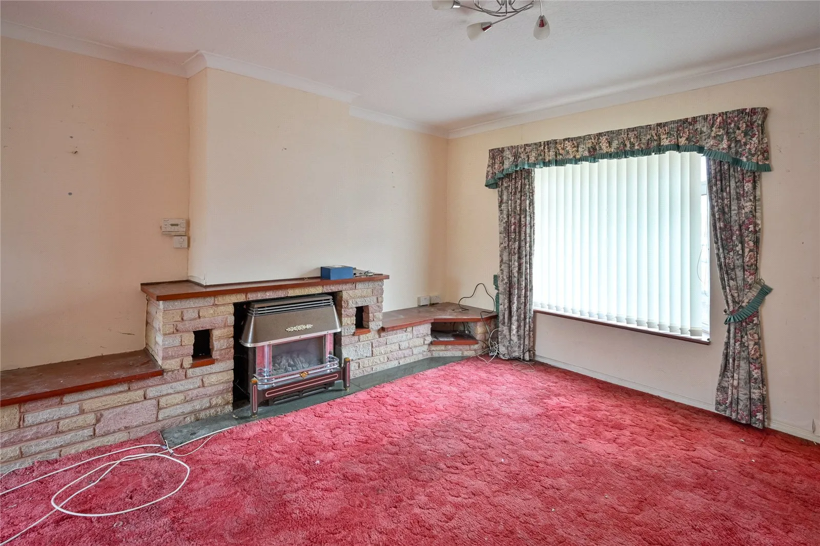3 bed End of Terrace