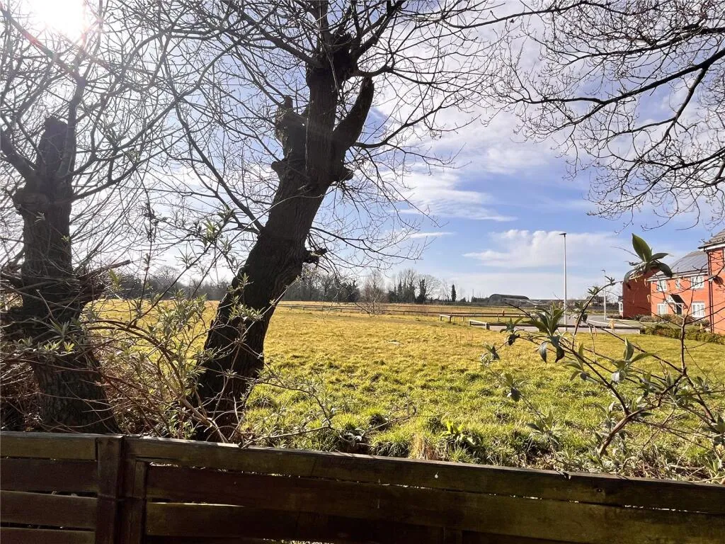 2 bed Semi-Detached