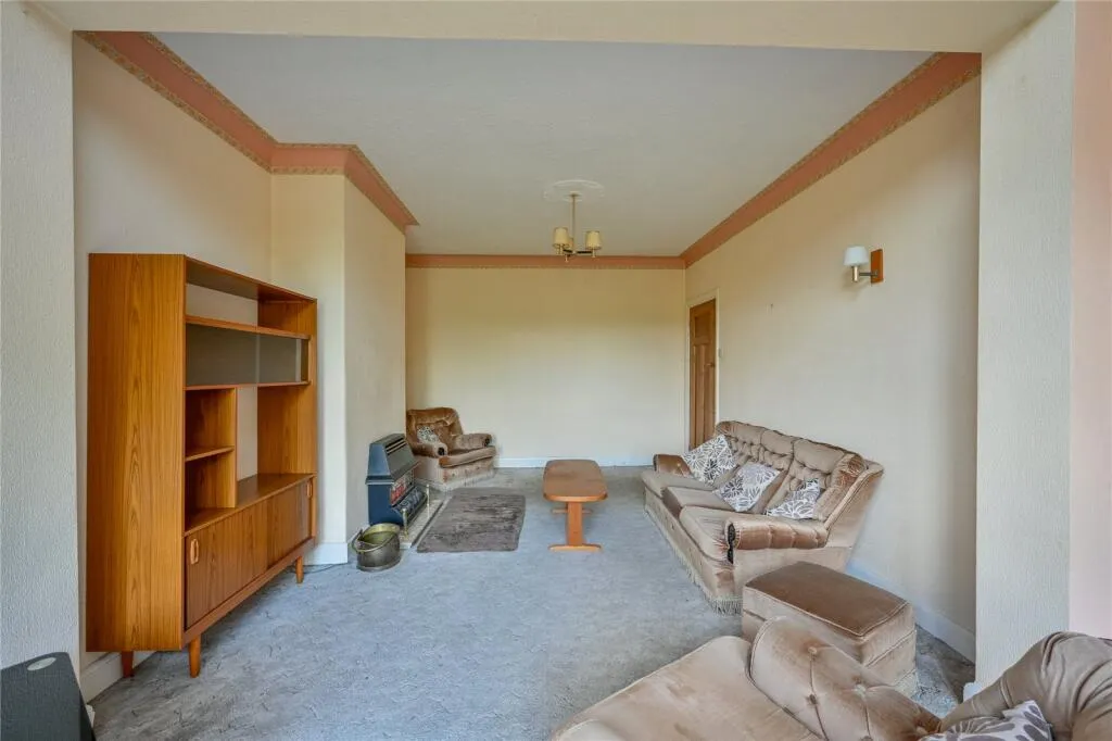 4 bed Semi-Detached