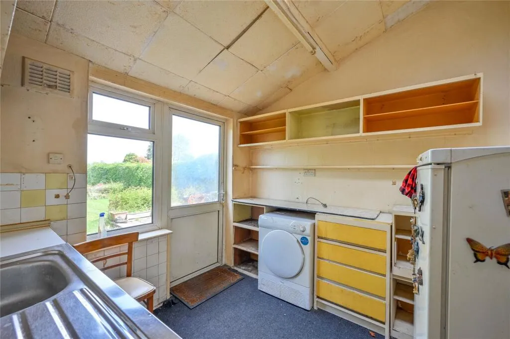 4 bed Semi-Detached