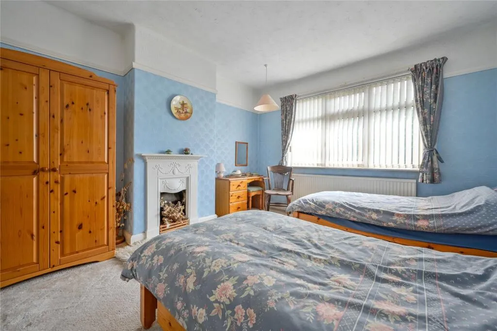 4 bed Semi-Detached