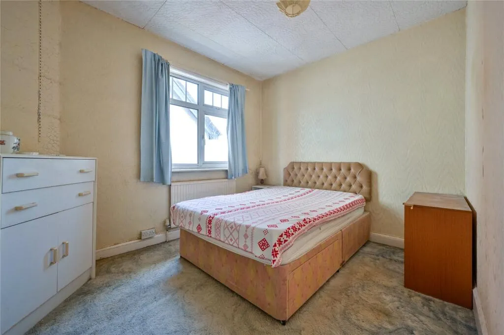 4 bed Semi-Detached