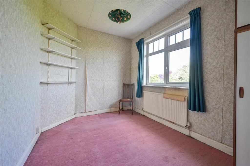 4 bed Semi-Detached