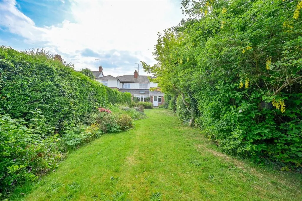 4 bed Semi-Detached