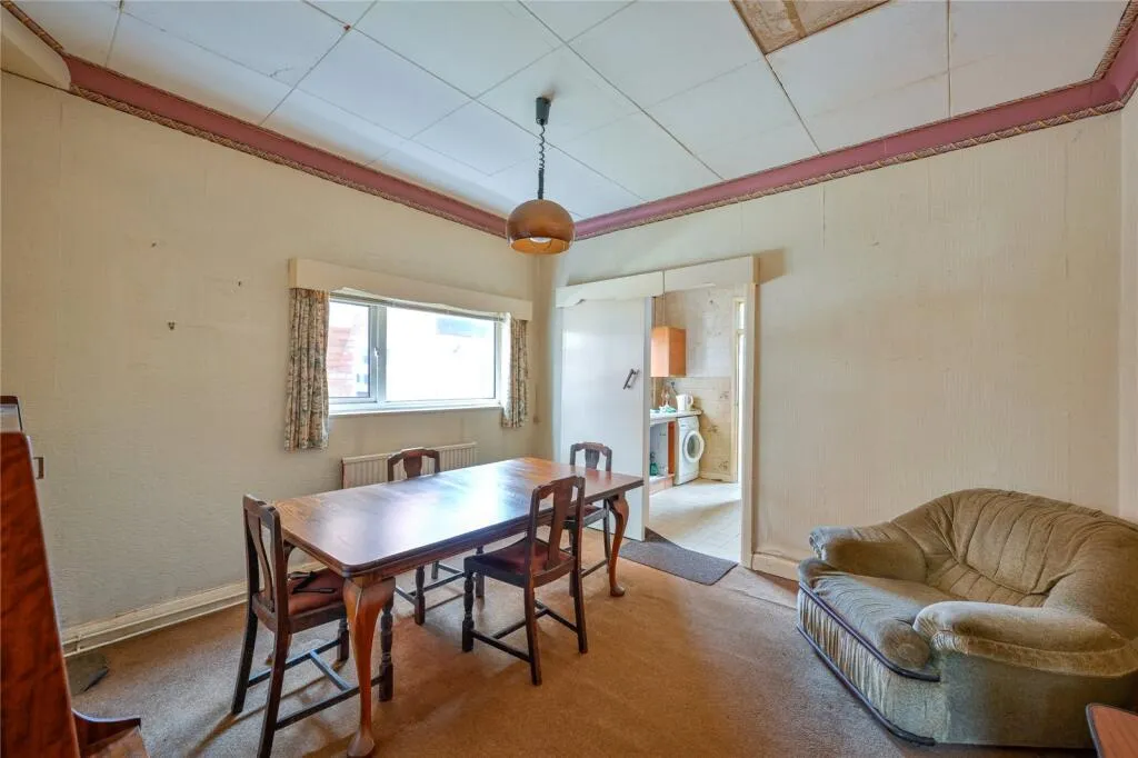 4 bed Semi-Detached