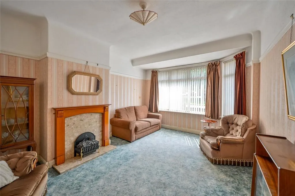 4 bed Semi-Detached