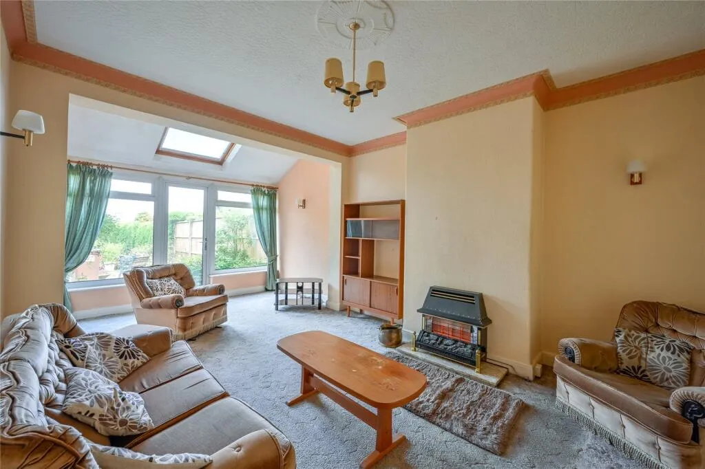 4 bed Semi-Detached