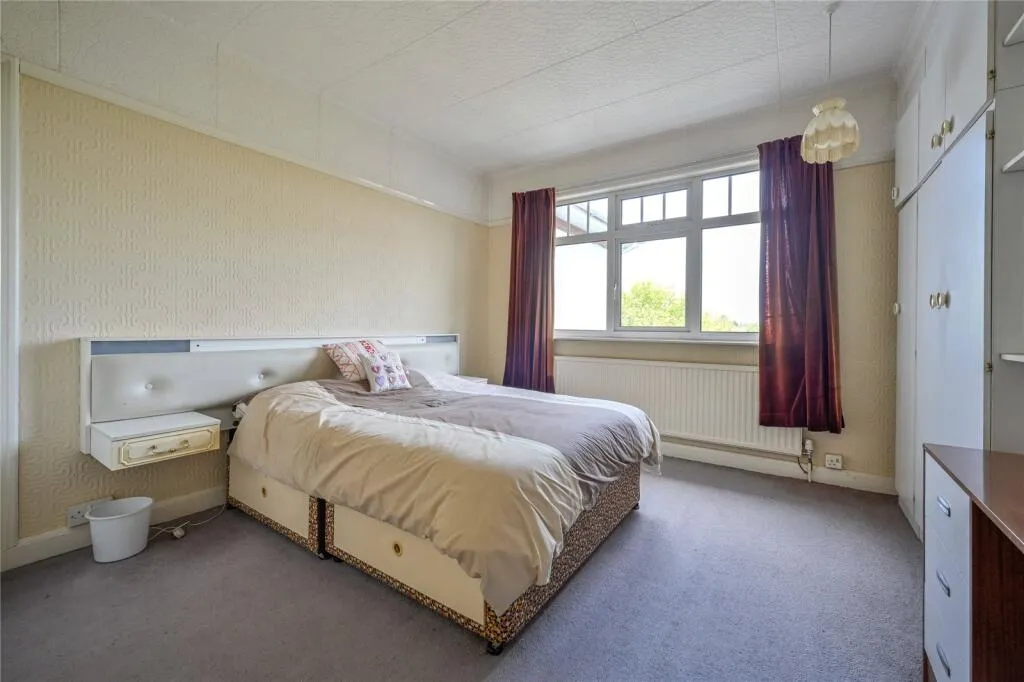 4 bed Semi-Detached