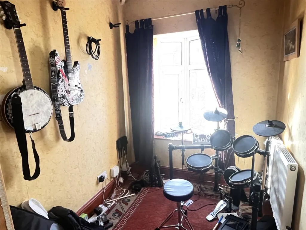 3 bed Semi-Detached