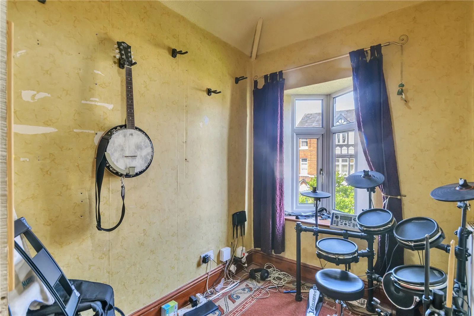 3 bed Semi-Detached